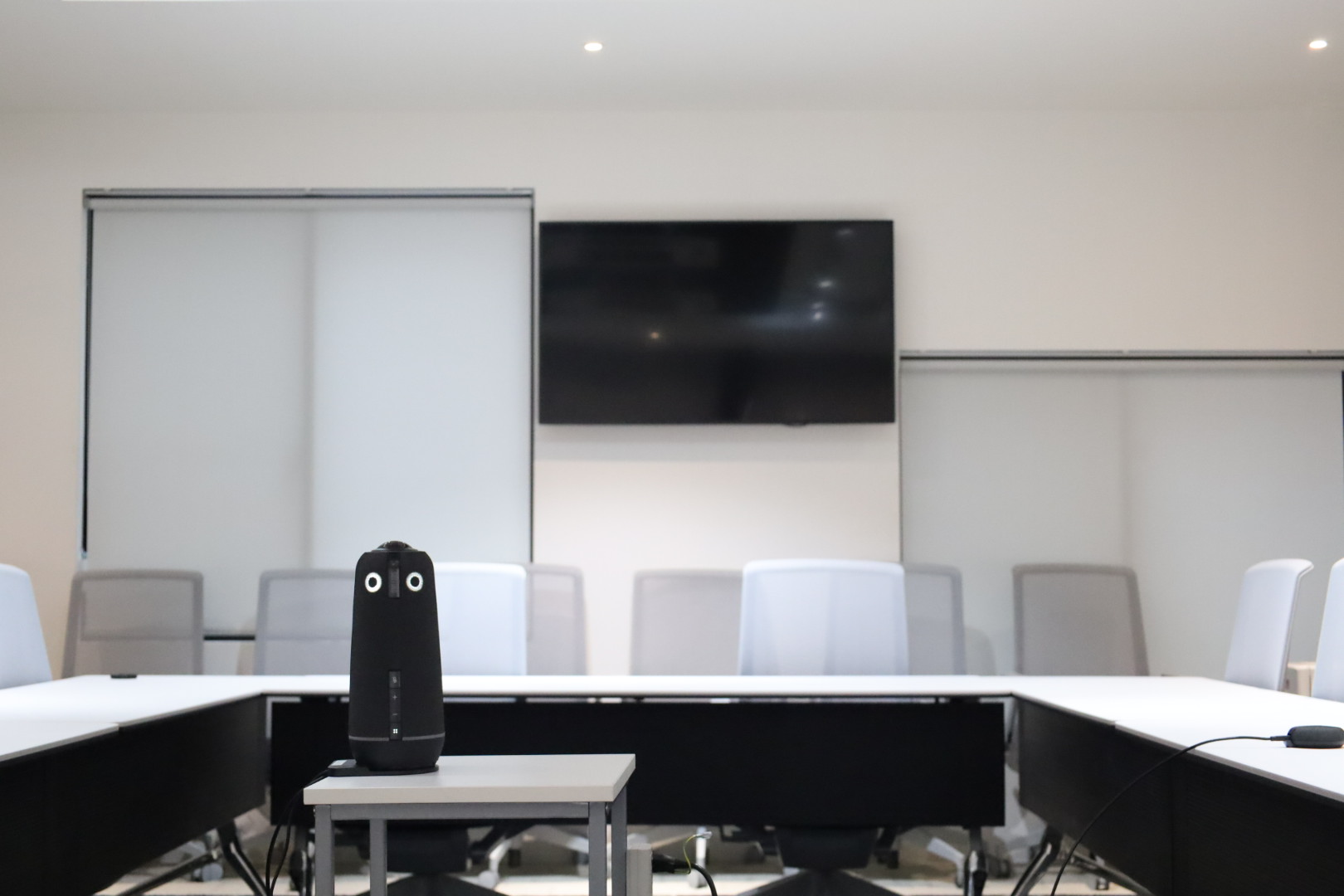 検討の決め手は「4K対応」と「スムーズな対応」